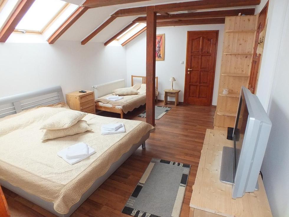 Pensiunea Casa Zmeilor Dragus Bagian luar foto